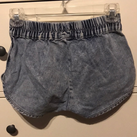 Love culture denim elastic waistband shorts - SZ 1 - Picture 2 of 4